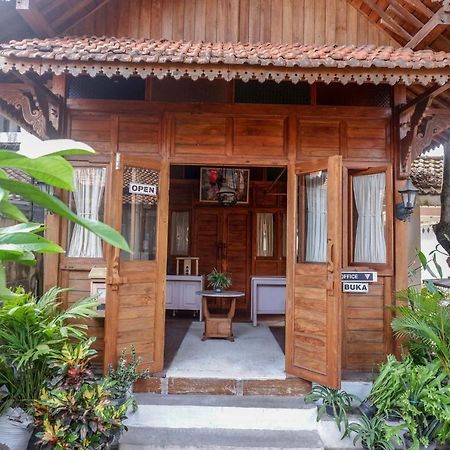 Hotel Reddoorz Syariah Near Plengkung Gading 2 Yogyakarta Exterior foto