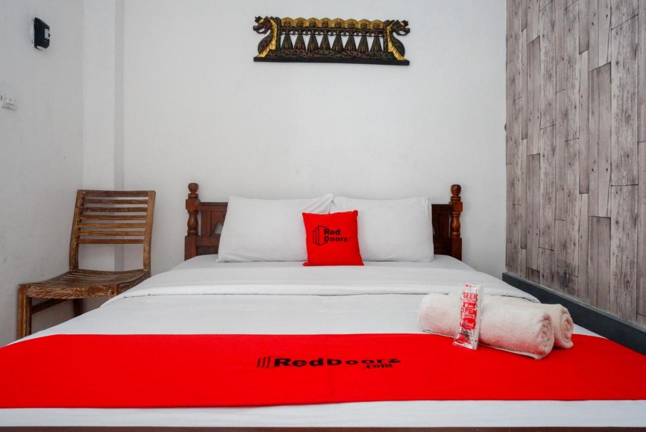 Hotel Reddoorz Syariah Near Plengkung Gading 2 Yogyakarta Exterior foto