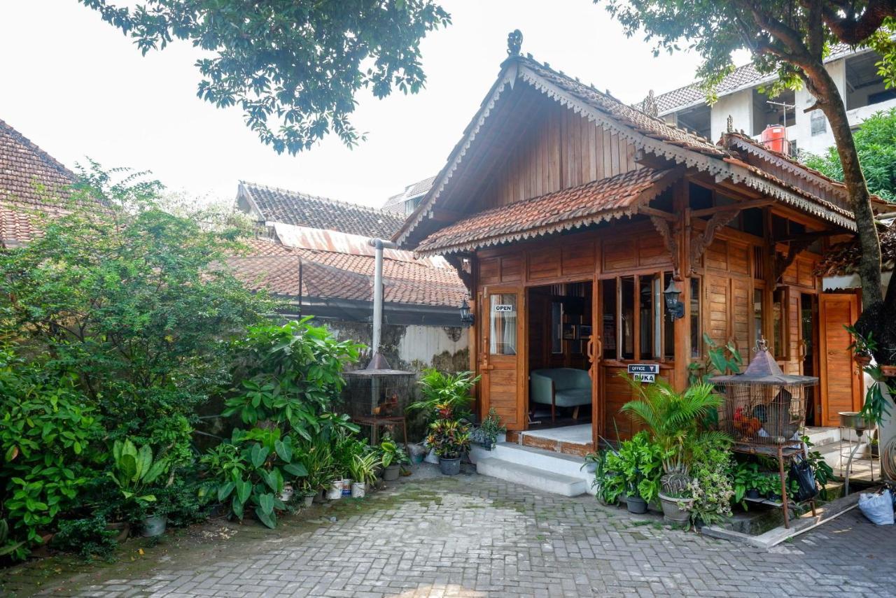Hotel Reddoorz Syariah Near Plengkung Gading 2 Yogyakarta Exterior foto
