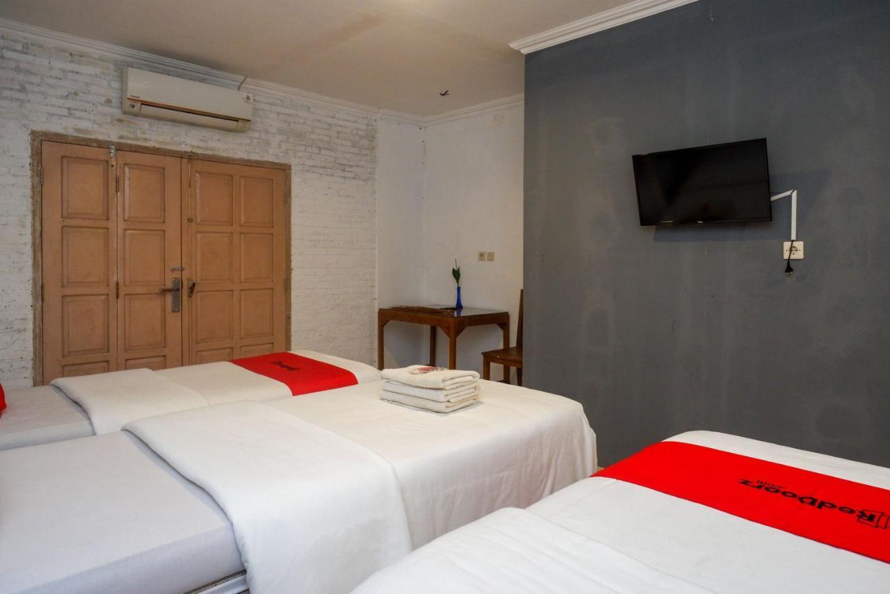 Hotel Reddoorz Syariah Near Plengkung Gading 2 Yogyakarta Exterior foto