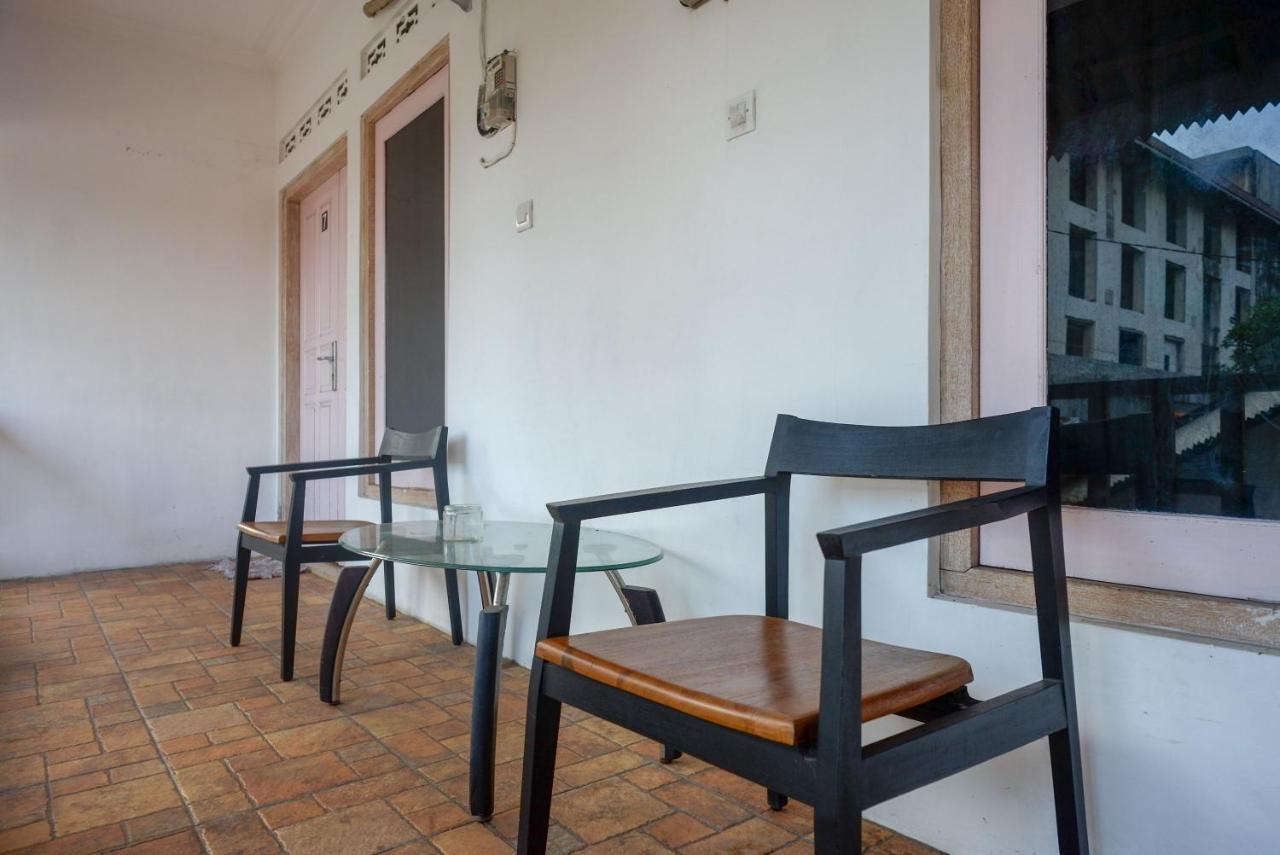 Hotel Reddoorz Syariah Near Plengkung Gading 2 Yogyakarta Exterior foto