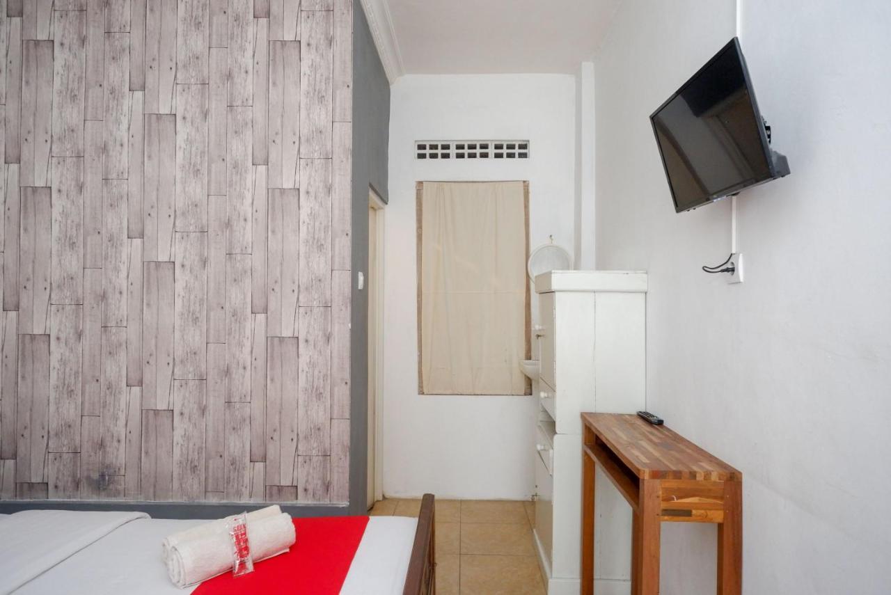 Hotel Reddoorz Syariah Near Plengkung Gading 2 Yogyakarta Exterior foto