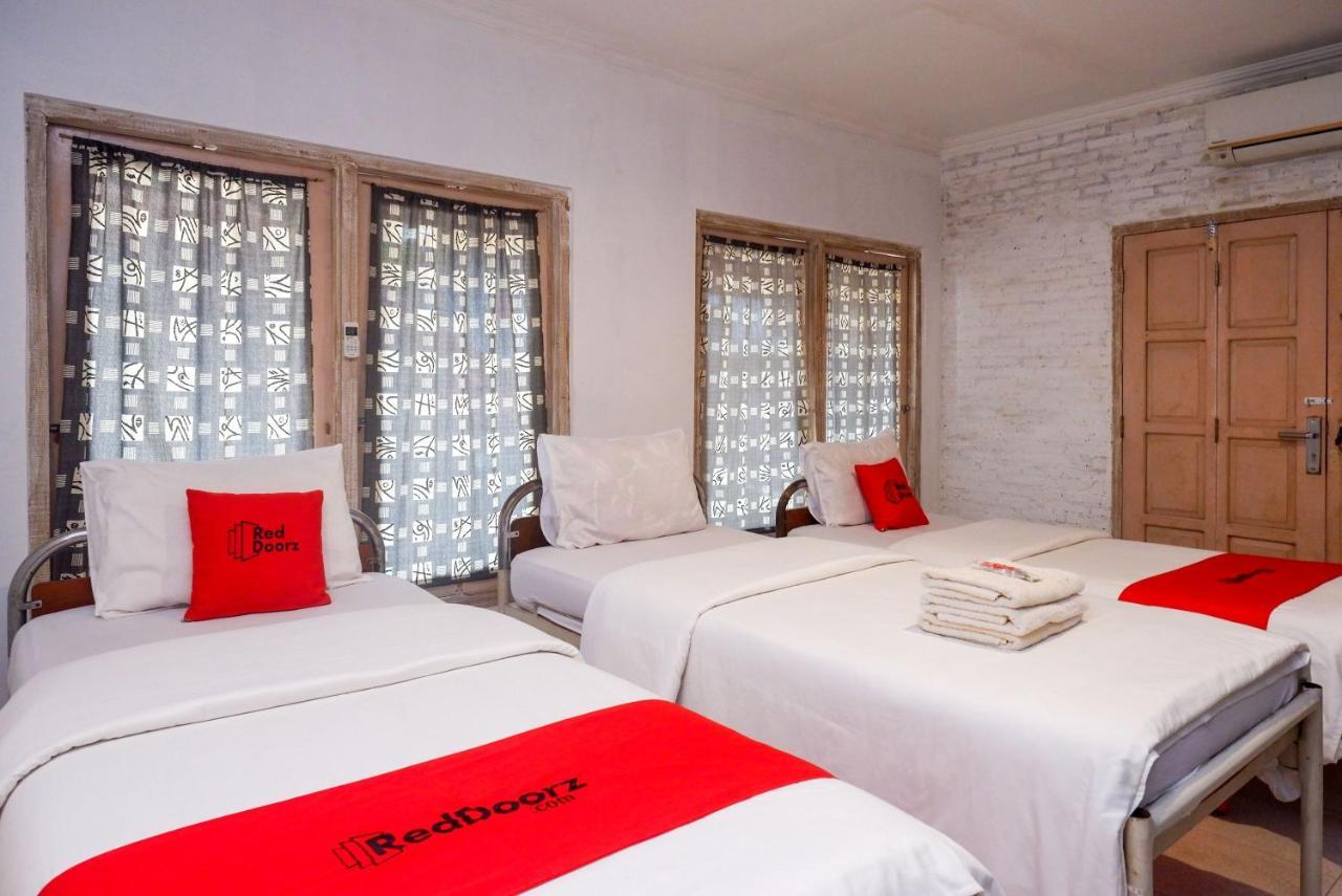 Hotel Reddoorz Syariah Near Plengkung Gading 2 Yogyakarta Exterior foto