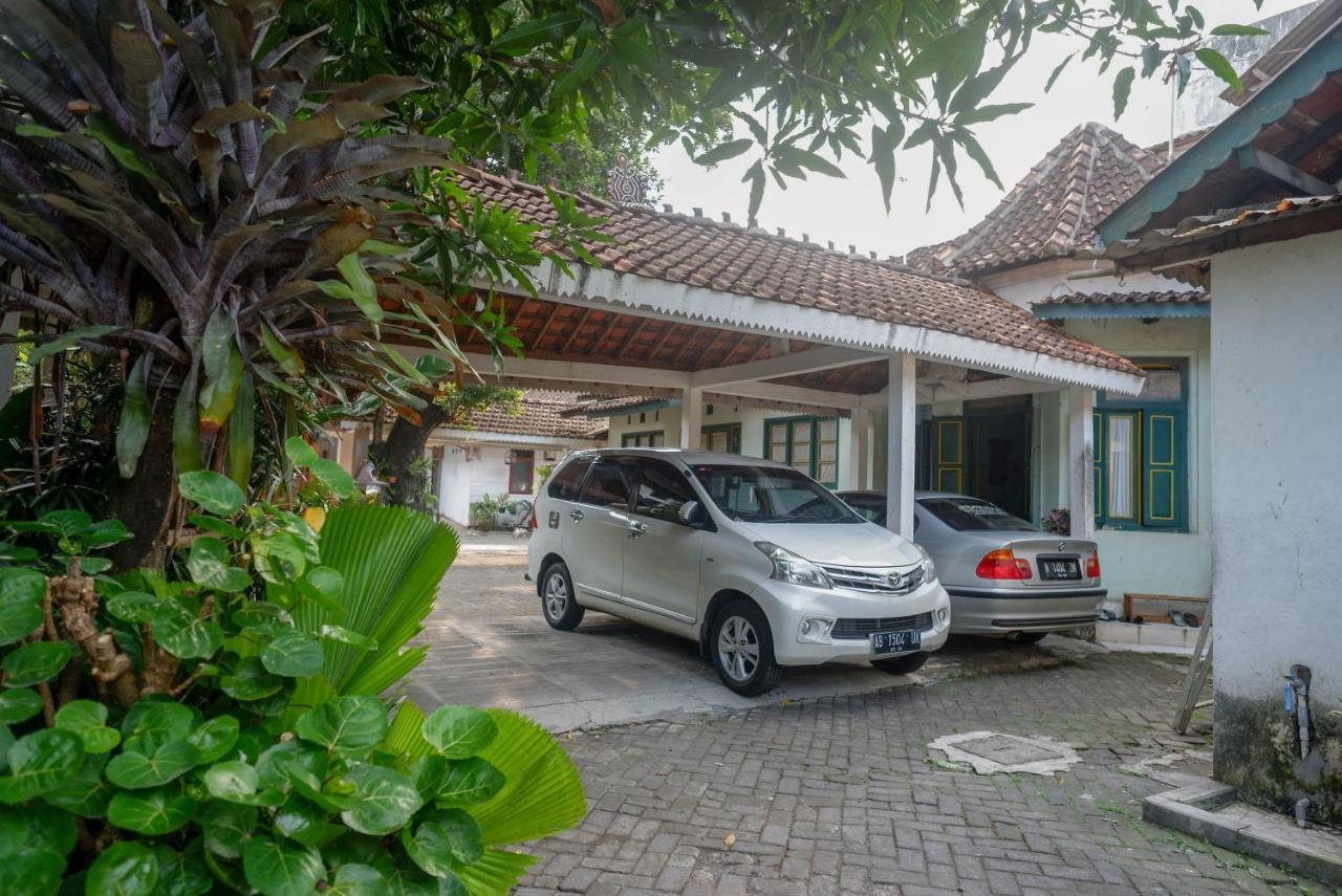 Hotel Reddoorz Syariah Near Plengkung Gading 2 Yogyakarta Exterior foto