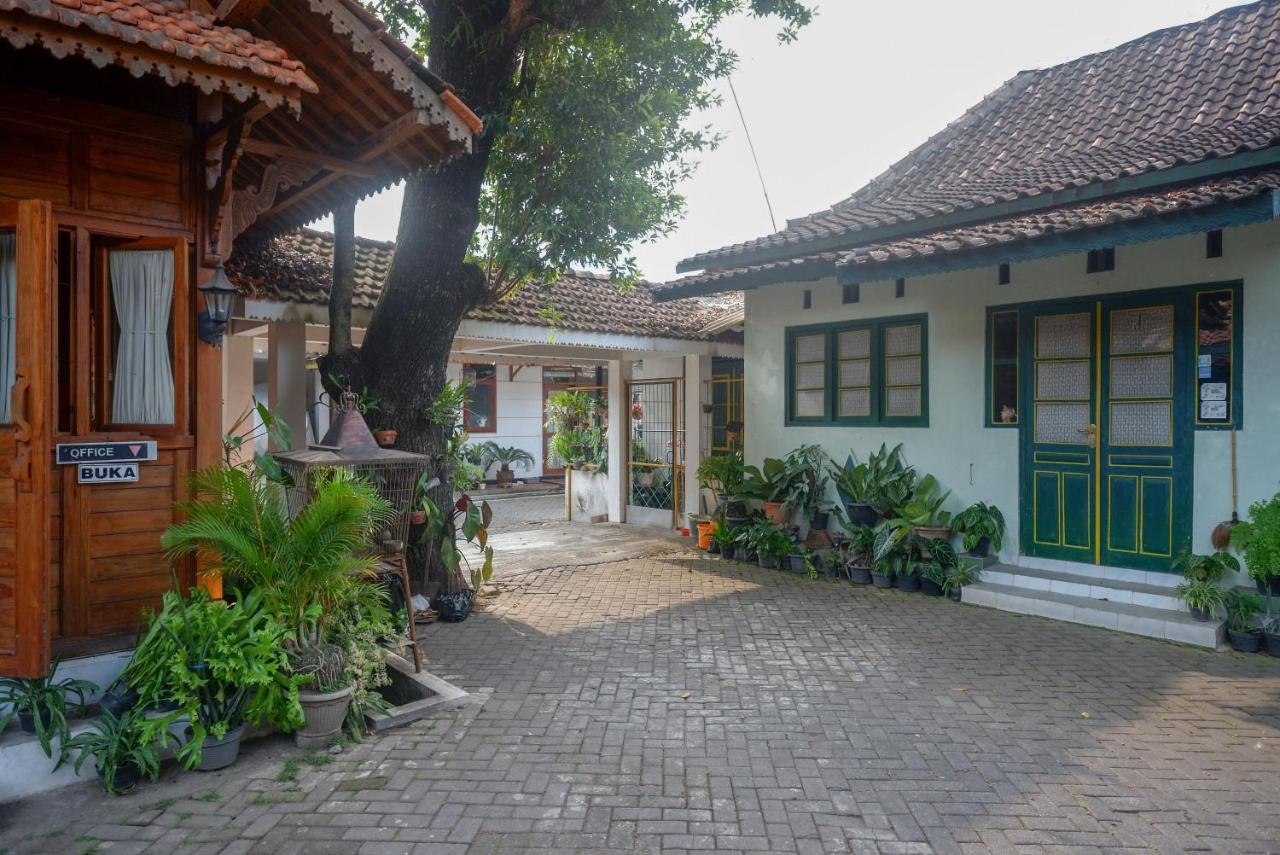 Hotel Reddoorz Syariah Near Plengkung Gading 2 Yogyakarta Exterior foto