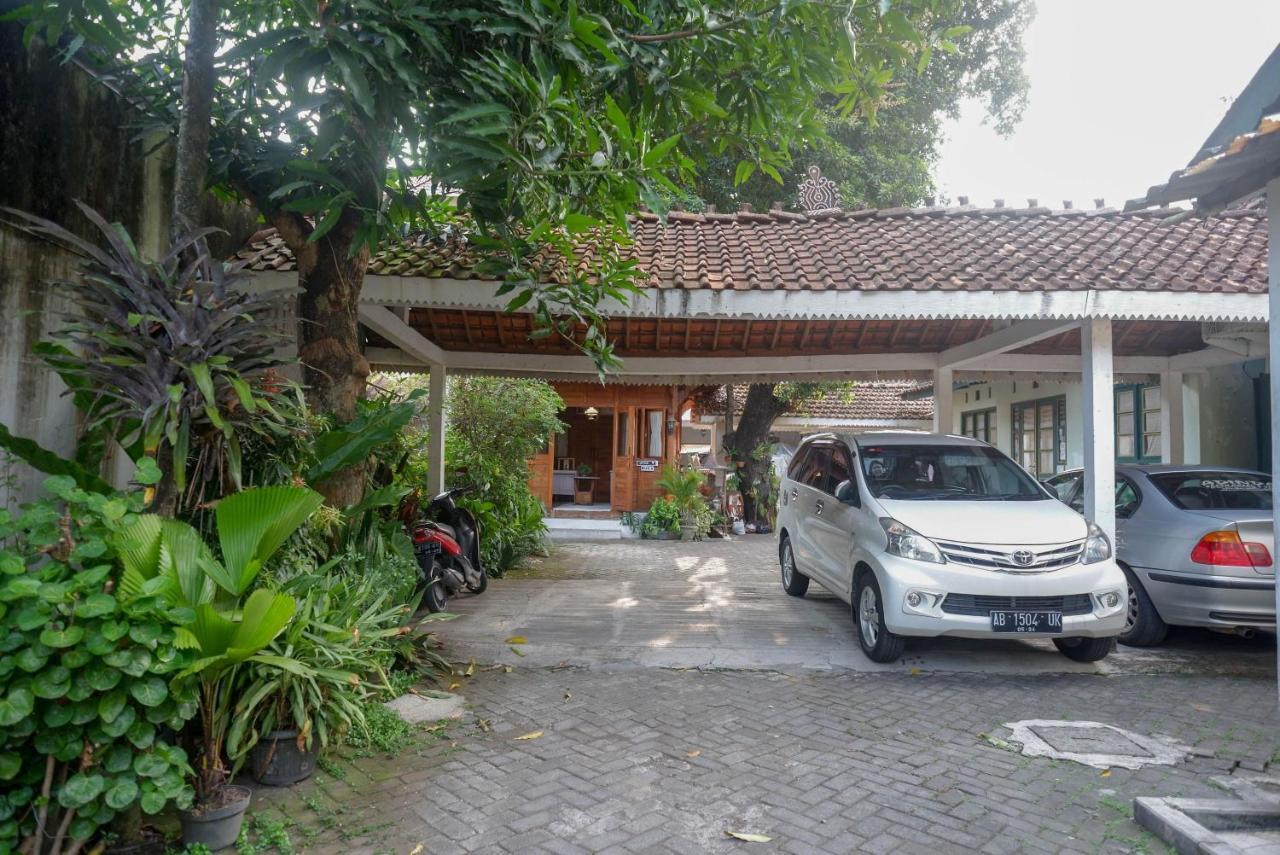 Hotel Reddoorz Syariah Near Plengkung Gading 2 Yogyakarta Exterior foto