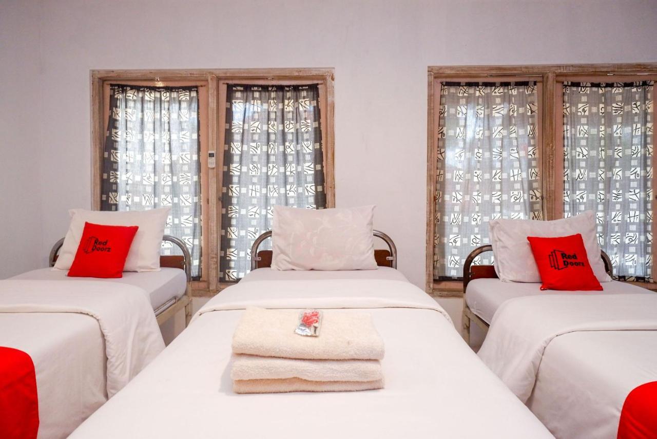Hotel Reddoorz Syariah Near Plengkung Gading 2 Yogyakarta Exterior foto