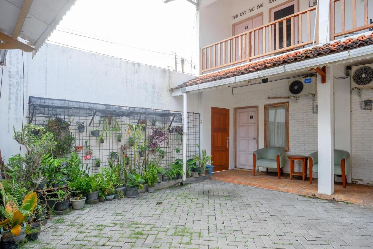Hotel Reddoorz Syariah Near Plengkung Gading 2 Yogyakarta Exterior foto