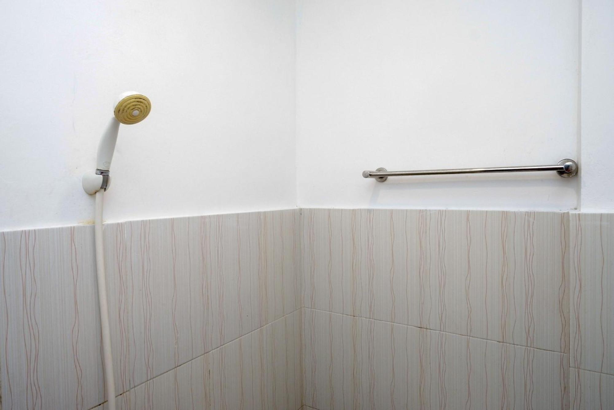 Hotel Reddoorz Syariah Near Plengkung Gading 2 Yogyakarta Zimmer foto